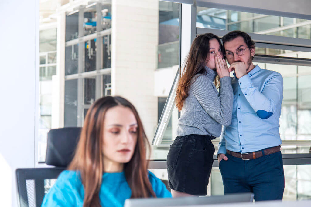 pessoas manipuladoras no trabalho