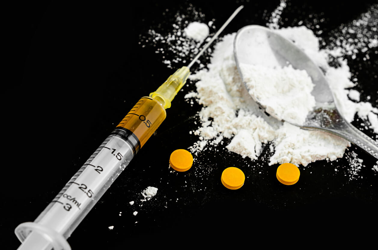 Epidemia de drogas injetáveis: Combate necessário