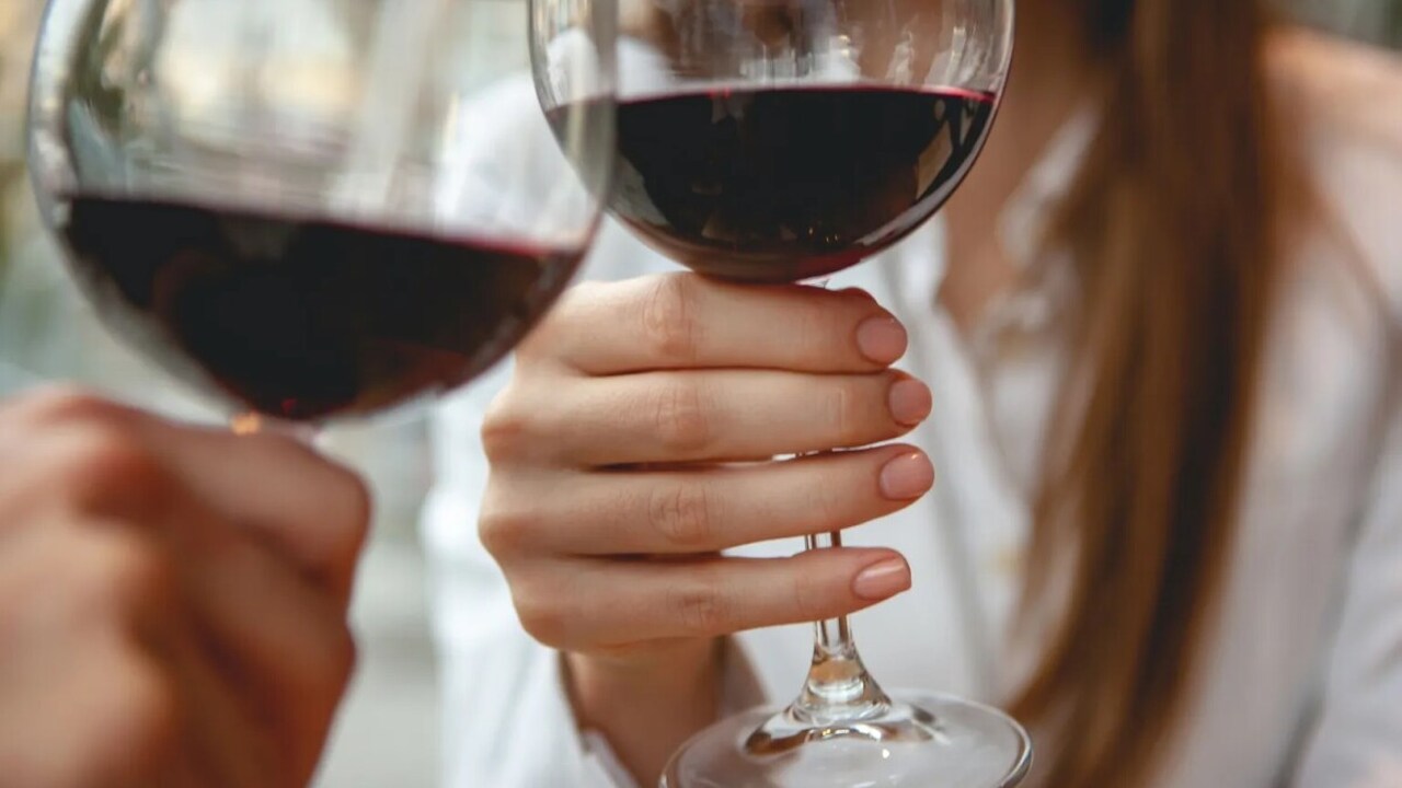O silêncio do alcoolismo feminino e como romper esse ciclo